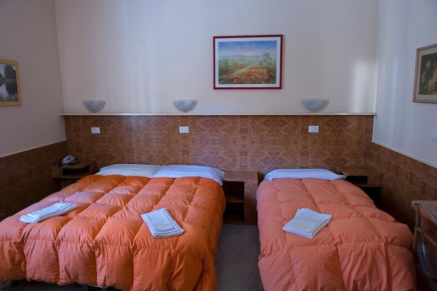 Hotel Fiumara Janov Exteriér fotografie